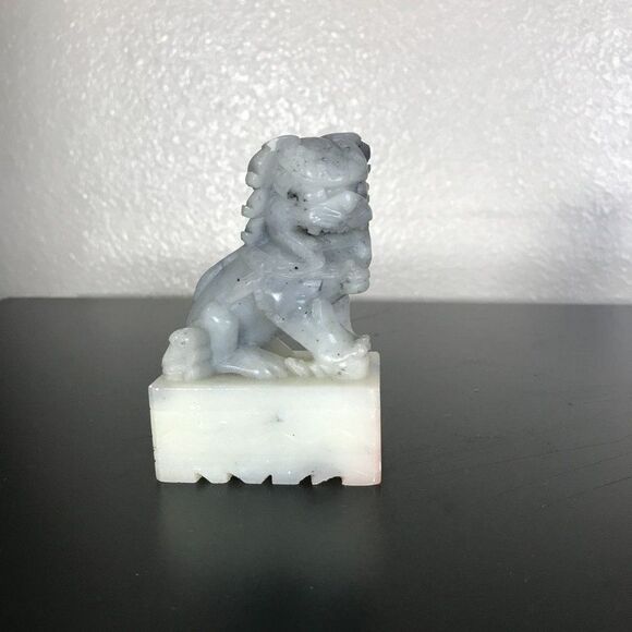 Vintage Carved Gray Grey Quartz Chinese Foo Dog Figurine Statue Decor - Picture 1 of 6